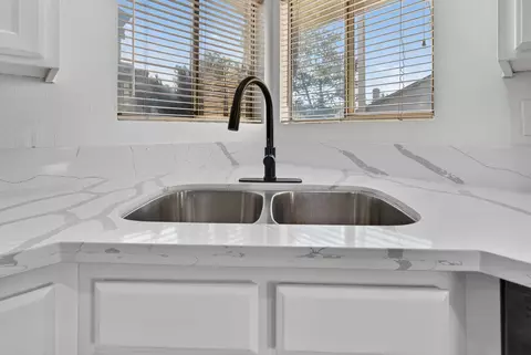 Kitchen - 1201 E Ferguson Ave, Visalia, CA 93292 photo 4 of 4
