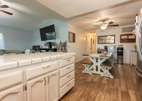 Entry Way - 285 E Cortner St, Hanford, CA 93230 photo 1 of 3