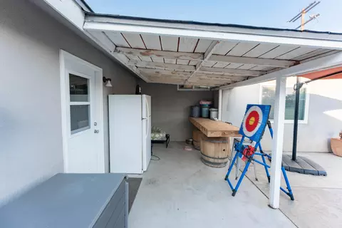 Exterior - 285 E Cortner St, Hanford, CA 93230 photo 5 of 12