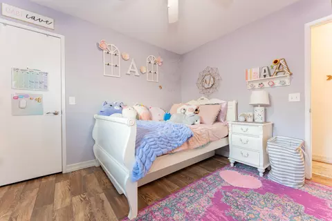 Bedroom - 285 E Cortner St, Hanford, CA 93230 photo 6 of 6