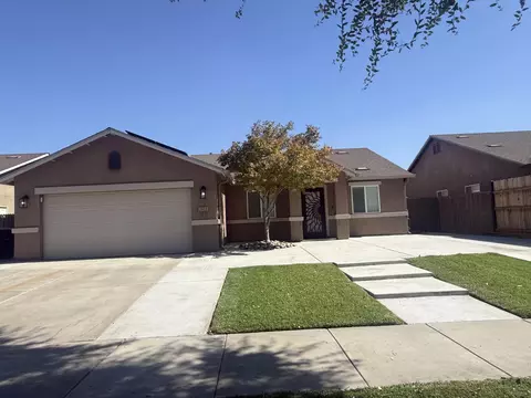2633 W Prescott Ave W, Visalia, CA 93291