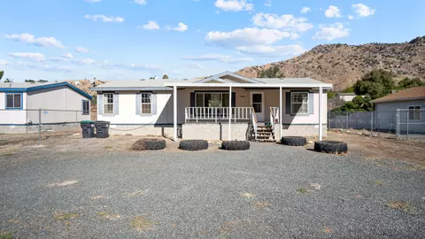 35460 Tule River Dr, Springville, CA 93265