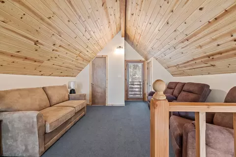 Entry Way - 57716 Fox Dr, Springville, CA 93265 photo 4 of 9