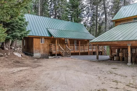 Exterior - 57716 Fox Dr, Springville, CA 93265 photo 9 of 16