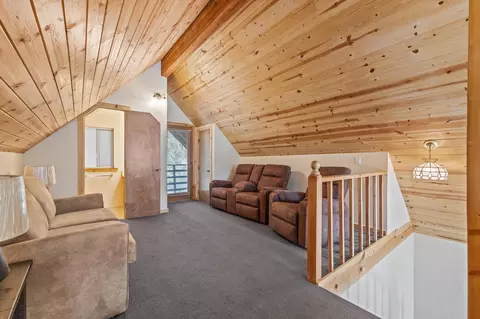 Entry Way - 57716 Fox Dr, Springville, CA 93265 photo 3 of 9