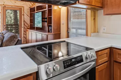 Kitchen - 57716 Fox Dr, Springville, CA 93265 photo 7 of 7