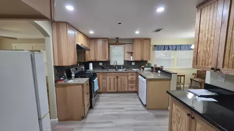 Kitchen - 307 N Orange Ave, Exeter, CA 93221 photo 1 of 2