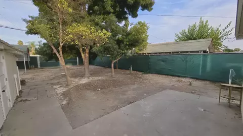 Exterior - 307 N Orange Ave, Exeter, CA 93221 photo 5 of 6