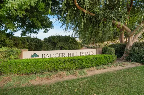 View/Area - 556 High Sierra Dr, Exeter, CA 93221 photo 1 of 2