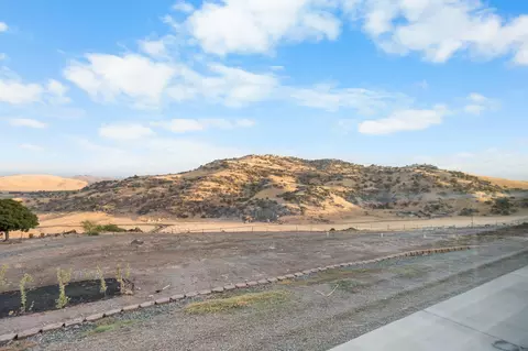 Other - 556 High Sierra Dr, Exeter, CA 93221 photo 1 of 21