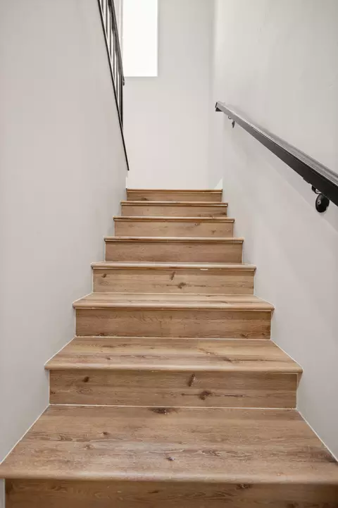 Entry Way - 556 High Sierra Dr, Exeter, CA 93221 photo 10 of 17