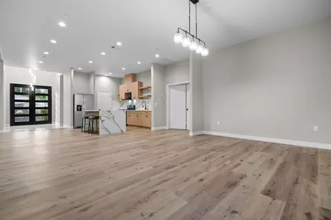 Living - 556 High Sierra Dr, Exeter, CA 93221 photo 9 of 11