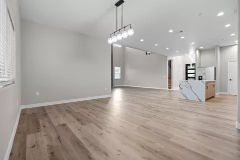 Living - 556 High Sierra Dr, Exeter, CA 93221 photo 8 of 11