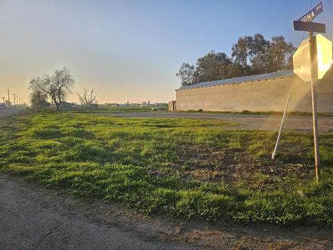 000 Iona Ave, Lemoore, CA 93245 photo 5