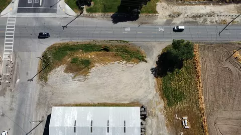 000 Iona Ave, Lemoore, CA 93245 photo 3