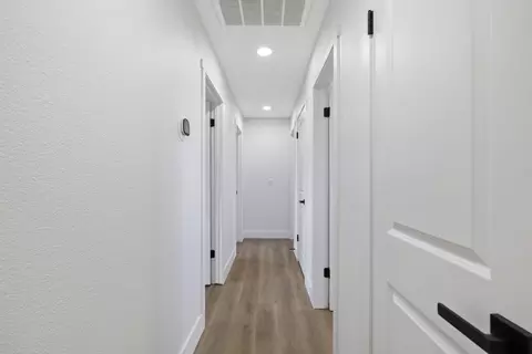 Entry Way - 883 Clover Ln, Hanford, CA 93230 photo 5 of 5