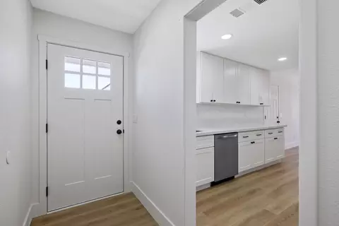 Entry Way - 883 Clover Ln, Hanford, CA 93230 photo 1 of 5