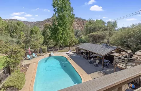 Exterior - 42794 Kaweah River Dr, Three Rivers, CA 93271 photo 5 of 14