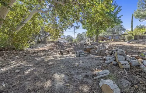 Exterior - 42794 Kaweah River Dr, Three Rivers, CA 93271 photo 13 of 14