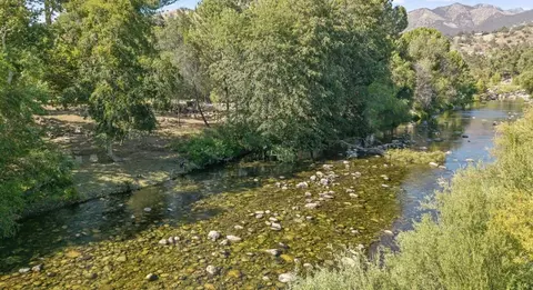 View/Area - 42794 Kaweah River Dr, Three Rivers, CA 93271 photo 1 of 2