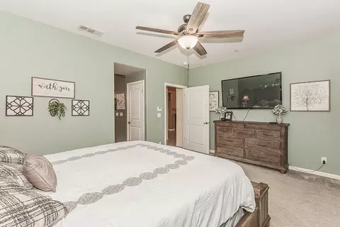 Bedroom - 843 Bellis Ave, Dinuba, CA 93618 photo 3 of 5