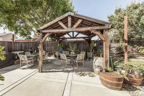 Exterior - 843 Bellis Ave, Dinuba, CA 93618 photo 8 of 13