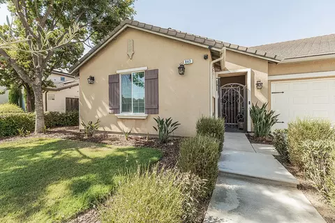 Exterior - 843 Bellis Ave, Dinuba, CA 93618 photo 2 of 13