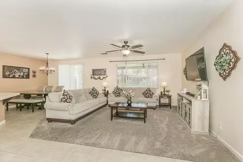 Living - 843 Bellis Ave, Dinuba, CA 93618 photo 1 of 3