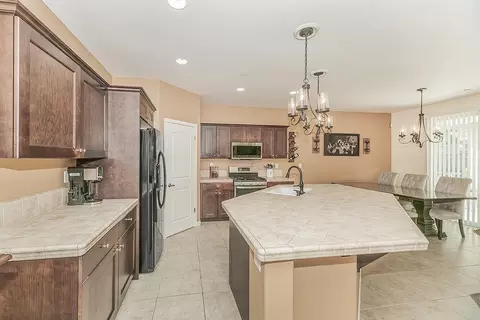 Kitchen - 843 Bellis Ave, Dinuba, CA 93618 photo 2 of 6