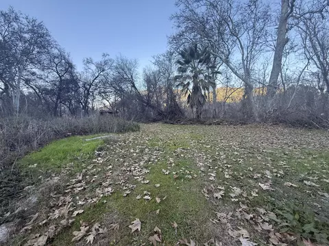 Exterior - 42764 N Fork Dr, Three Rivers, CA 93271 photo 6 of 11