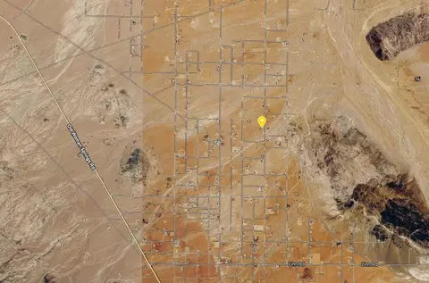 3722 Acoma Trl, Landers, CA 92285 photo 10