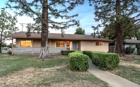 1101 W Laurel Ave, Visalia, CA 93277