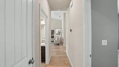 Entry Way - 3615 E Westcott Ave, Visalia, CA 93292 photo 7 of 7