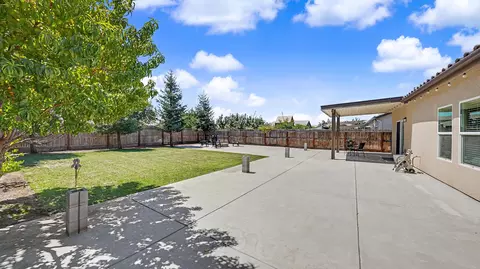 Exterior - 3615 E Westcott Ave, Visalia, CA 93292 photo 2 of 8