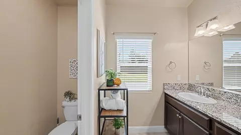 Entry Way - 3615 E Westcott Ave, Visalia, CA 93292 photo 4 of 7
