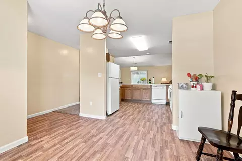 Dining - 2630 E Parkview Ave, Visalia, CA 93292 photo 2 of 2