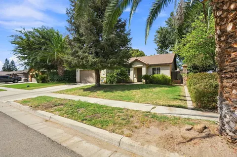 Exterior - 2630 E Parkview Ave, Visalia, CA 93292 photo 4 of 9