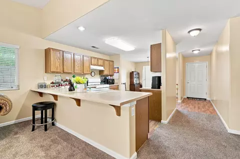 Entry Way - 2630 E Parkview Ave, Visalia, CA 93292 photo 3 of 4