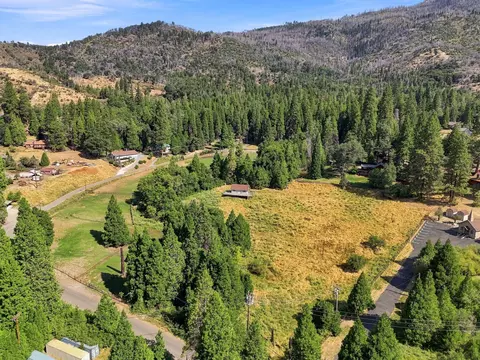 View/Area - 357 Grandview Dr, Springville, CA 93265 photo 6 of 14
