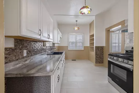 Kitchen - 112 Irwin Ct, Hanford, CA 93230 photo 3 of 3