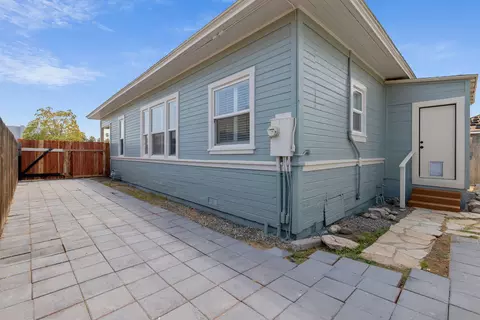 Exterior - 112 Irwin Ct, Hanford, CA 93230 photo 6 of 18