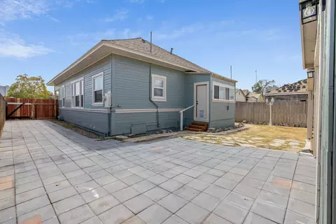 Exterior - 112 Irwin Ct, Hanford, CA 93230 photo 5 of 18