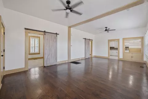 Living - 112 Irwin Ct, Hanford, CA 93230 photo 3 of 6