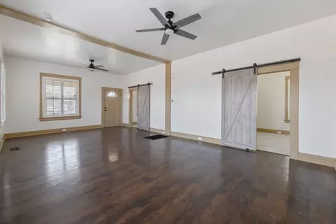 Living - 112 Irwin Ct, Hanford, CA 93230 photo 4 of 6