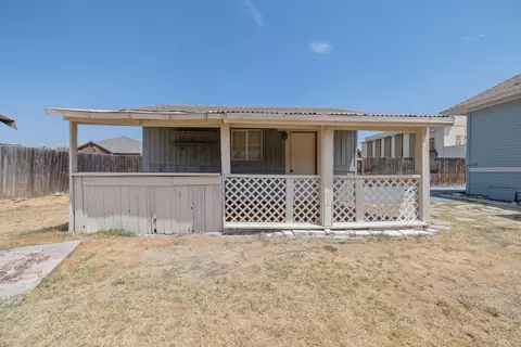 Exterior - 112 Irwin Ct, Hanford, CA 93230 photo 17 of 18