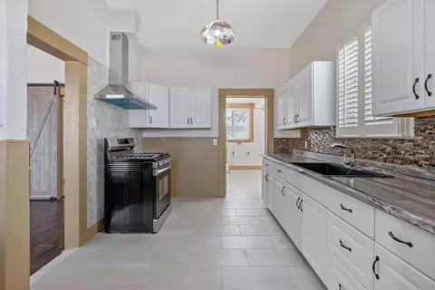 Entry Way - 112 Irwin Ct, Hanford, CA 93230 photo 3 of 3