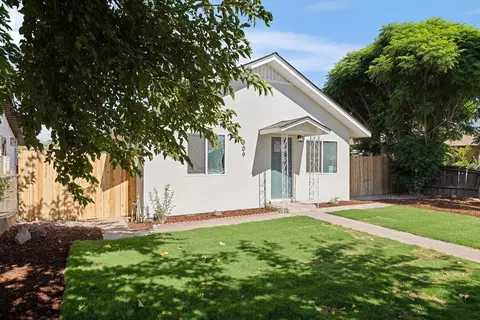 Exterior - 309 S Quince Ave, Exeter, CA 93221 photo 3 of 7