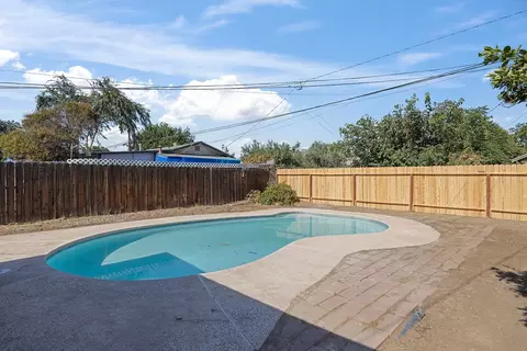 Exterior - 309 S Quince Ave, Exeter, CA 93221 photo 6 of 7