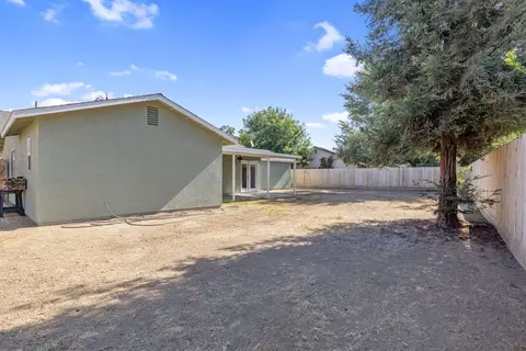 Exterior - 536 Cosart Ct, Exeter, CA 93221 photo 9 of 11