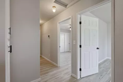 Entry Way - 536 Cosart Ct, Exeter, CA 93221 photo 2 of 2